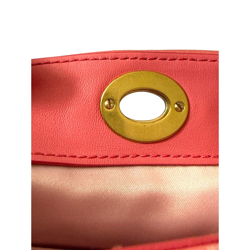 COACH 42638 Cricket Chalk White Coral Leather Turnlock Gold Tone Wristlet - Picture 5 of 12